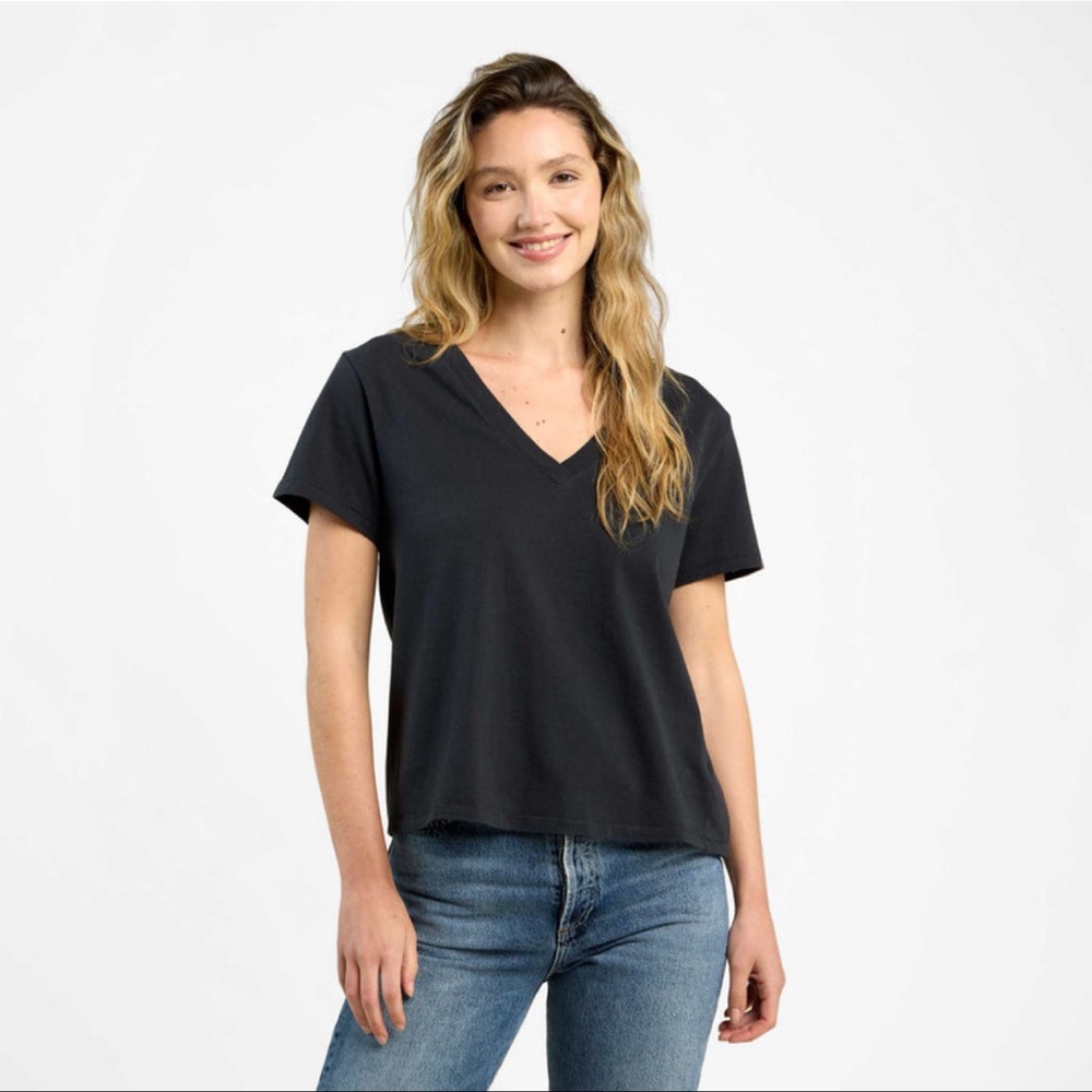Nuuds Black Short Sleeve Tee Essential Comfort